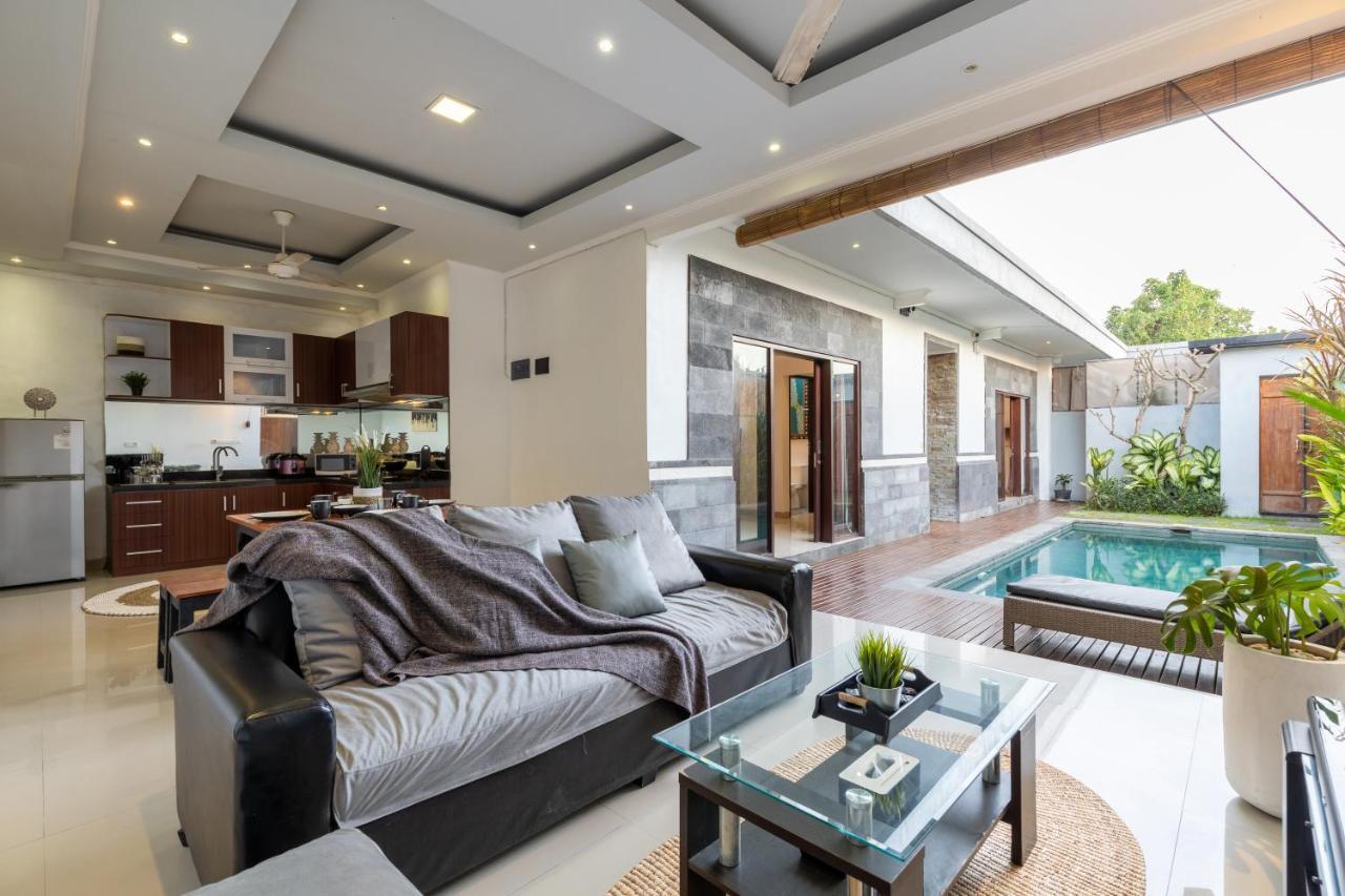 Estella ☆ Kuta - Private Pool Villa Seminyak (Bali)